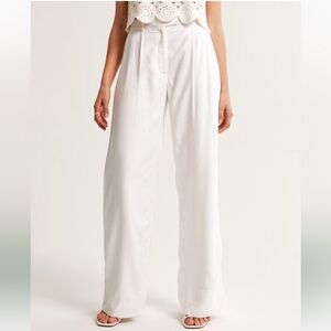 A&F Harper Tailored Linen-Blend Pant